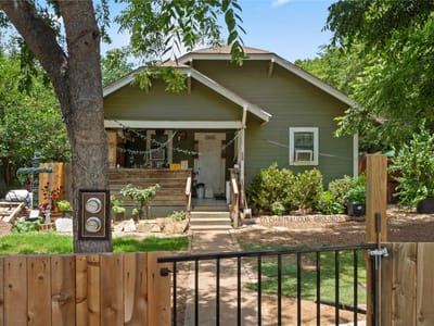Kitchen at 905 W 10th ST - 2 bed 1 bath home