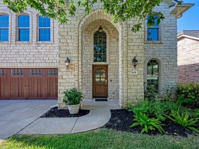 Property photo 3 at 906 Antelope RDG - 4 bed 2 bath home
