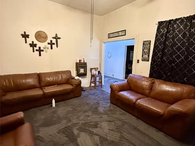 Photo 3 of 14 at 907 N Central Ave - 3 bed 3 bath home