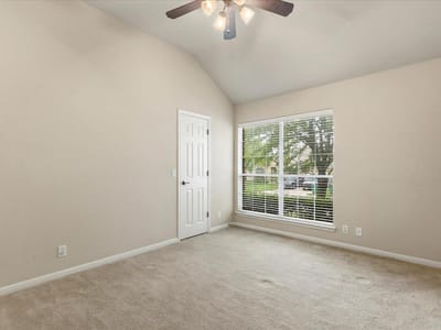Bathroom at 908 Dover Castle LN - 4 bed 3 bath home