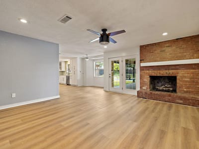 Primary bedroom at 908 Hollybluff ST - 3 bed 2 bath home