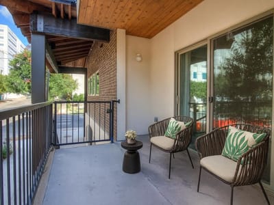 Property photo 2 at 908 Nueces ST Unit #18 - 2 bed 2 bath home
