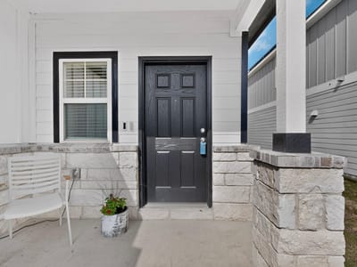 Property photo 3 at 909 Black Alder ST - 3 bed 2 bath home