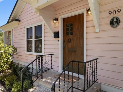 Property photo 3 at 909 E Liberty Ave - 3 bed 1 bath home