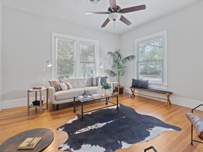 Primary bedroom at 909 Hudgins ST - 3 bed 1 bath home