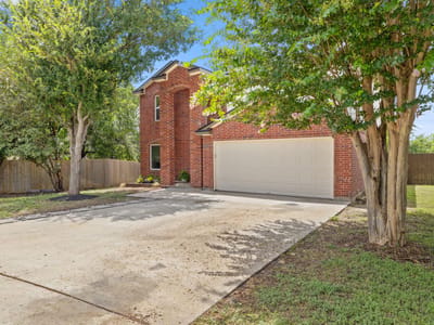 Primary bedroom at 909 Rocking Spur CV - 4 bed 2 bath home