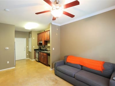 Primary bedroom at 910 W 25th St Unit #302 - 1 bed 1 bath home