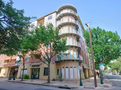 Kitchen at 910 W 25th ST Unit #406 - 3 bed 2 bath home