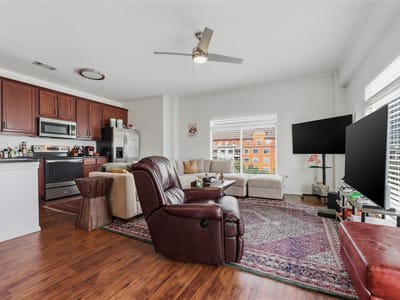 Living area at 910 W 25th St Unit #507 - 2 bed 2 bath home
