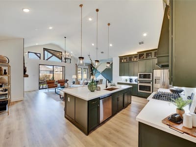 Property photo 2 at 912 Sunny Ridge DR - 4 bed 3 bath home