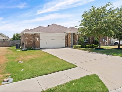 Property photo 4 at 912 Wolcott DR - 3 bed 2 bath home