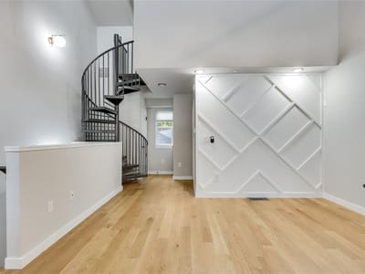 Property photo 2 at 913 Duncan LN Unit #203 - 1 bed 1 bath home