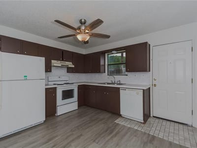 Primary bedroom at 913 N 7th - DRYDEN ADDN REVISED, Copperas Cove, TX