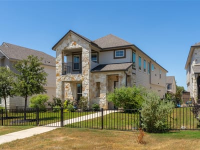 Property photo 3 at 917 Lone Peak WAY - 3 bed 2 bath home