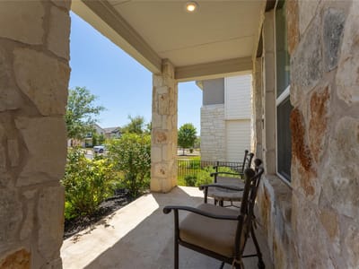 Property photo 4 at 917 Lone Peak WAY - 3 bed 2 bath home