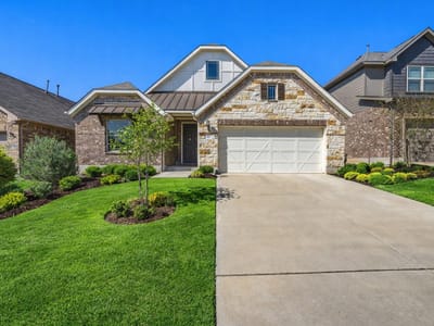 Living area at 918 Leadtree LOOP - 4 bed 3 bath home