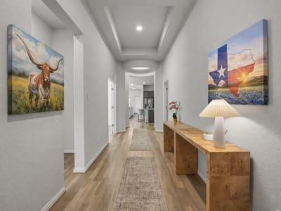 Living area at 918 Leadtree LOOP - 4 bed 3 bath home