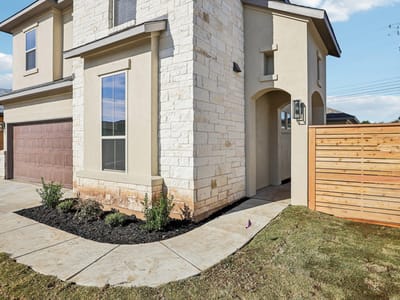 Photo 2 - 920 Indian Hawthorne DR Unit #GH-8 Photo 2 of 23 at 920 Indian Hawthorne DR Unit #GH-8 - 4 bed 3 bath home