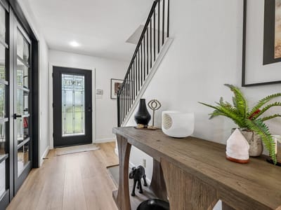 Photo 4 of 23 at 9200 Ashton RDG - 4 bed 2 bath home
