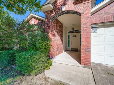 Living area at 9209 Meyrick Park TRL - 3 bed 2 bath home