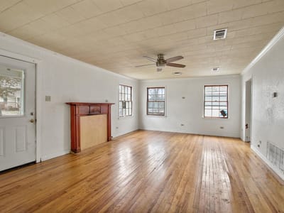 Kitchen at 921 W 5th ST - 3 bed 1 bath home