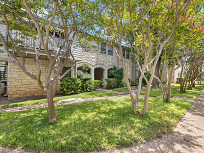 Living area at 9226 Jollyville RD Unit #131 - 2 bed 1 bath home