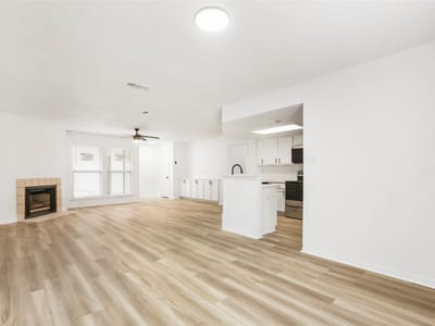 Primary bedroom at 923 E 41st ST Unit #105 - 2 bed 2 bath home