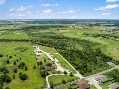 Property photo 5 at 925 N 1st ST - na, Jarrell, TX