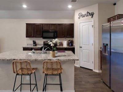 Property photo 3 at 928 Adler WAY - 4 bed 2 bath home