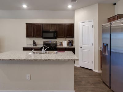 Property photo 5 at 928 Adler WAY - 4 bed 2 bath home