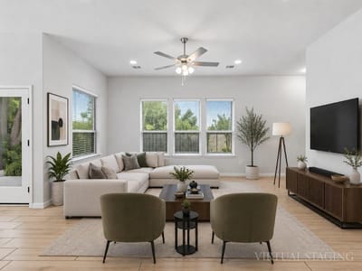 Living area at 928 Centerra Hills CIR - 3 bed 2 bath home