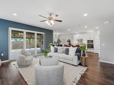 Living area at 928 Falkland TRCE - 5 bed 4 bath home