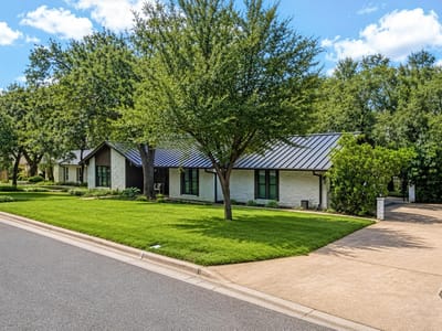 Property photo 3 at 9305 Clearock DR - 4 bed 3 bath home