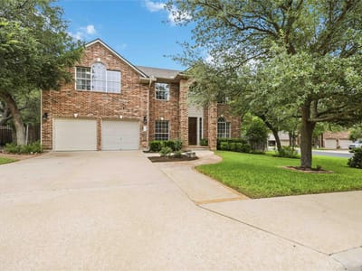Living area at 9308 Slate Creek Trl - 4 bed 3 bath home