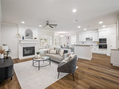 Photo 4 of 37 at 9309 Tea Rose TRL - 5 bed 3 bath home