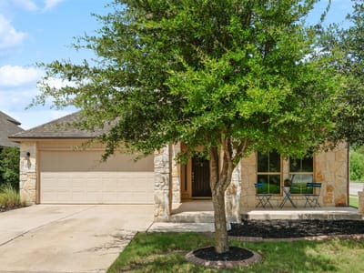 Living area at 936 Canvasback Creek DR - 4 bed 3 bath home