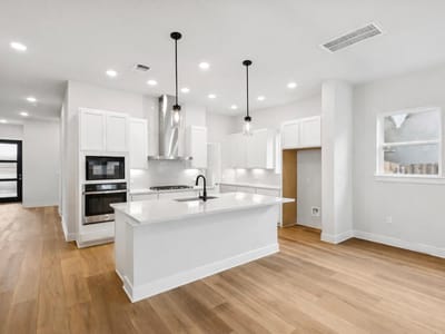 Photo 2 of 14 at 937 Teeler LN - 4 bed 2 bath home
