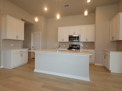 Property photo 3 at 9400 Corvallis DR - 4 bed 3 bath home
