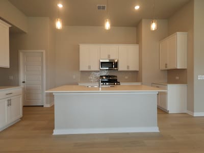 Property photo 4 at 9400 Corvallis DR - 4 bed 3 bath home