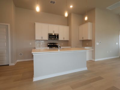 Property photo 5 at 9400 Corvallis DR - 4 bed 3 bath home