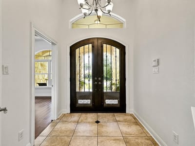 Living area at 9402 Springwood DR - 5 bed 4 bath home