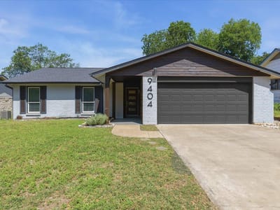 Living area at 9404 Meadow Vale - 3 bed 2 bath home