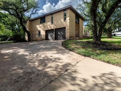 Property photo 5 at 9404 Springwood DR - 5 bed 3 bath home
