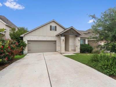 Living area at 941 Del Raphael DR - 3 bed 2 bath home
