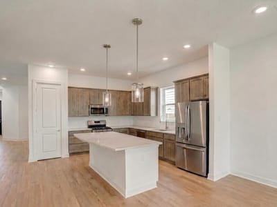 Living area at 941 Teeler LN - 5 bed 4 bath home
