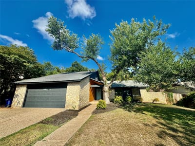Property photo 2 at 9506 Stonebridge Dr - 3 bed 2 bath home