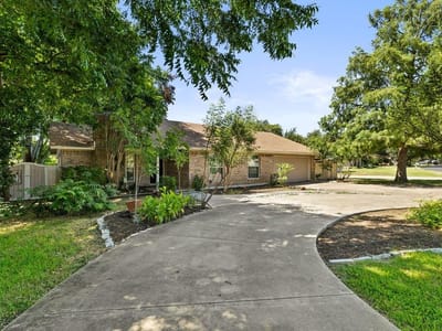 Property photo 2 at 9513 Braeburn GLN - 3 bed 2 bath home