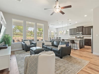 Living area at 953 Vista Gardens DR - 4 bed 3 bath home
