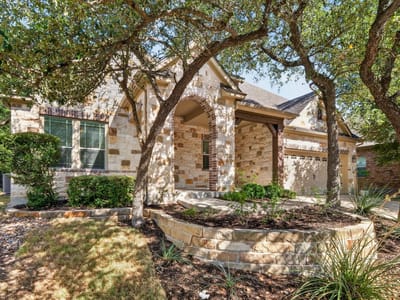 Photo 3 of 35 at 9550 Savannah Ridge DR Unit #38 - 3 bed 2 bath home