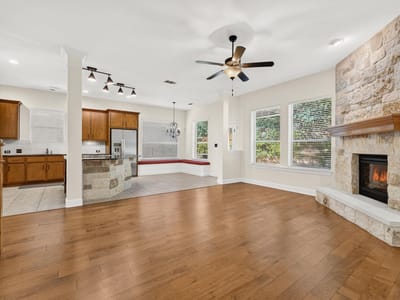 Photo 5 of 35 at 9550 Savannah Ridge DR Unit #38 - 3 bed 2 bath home